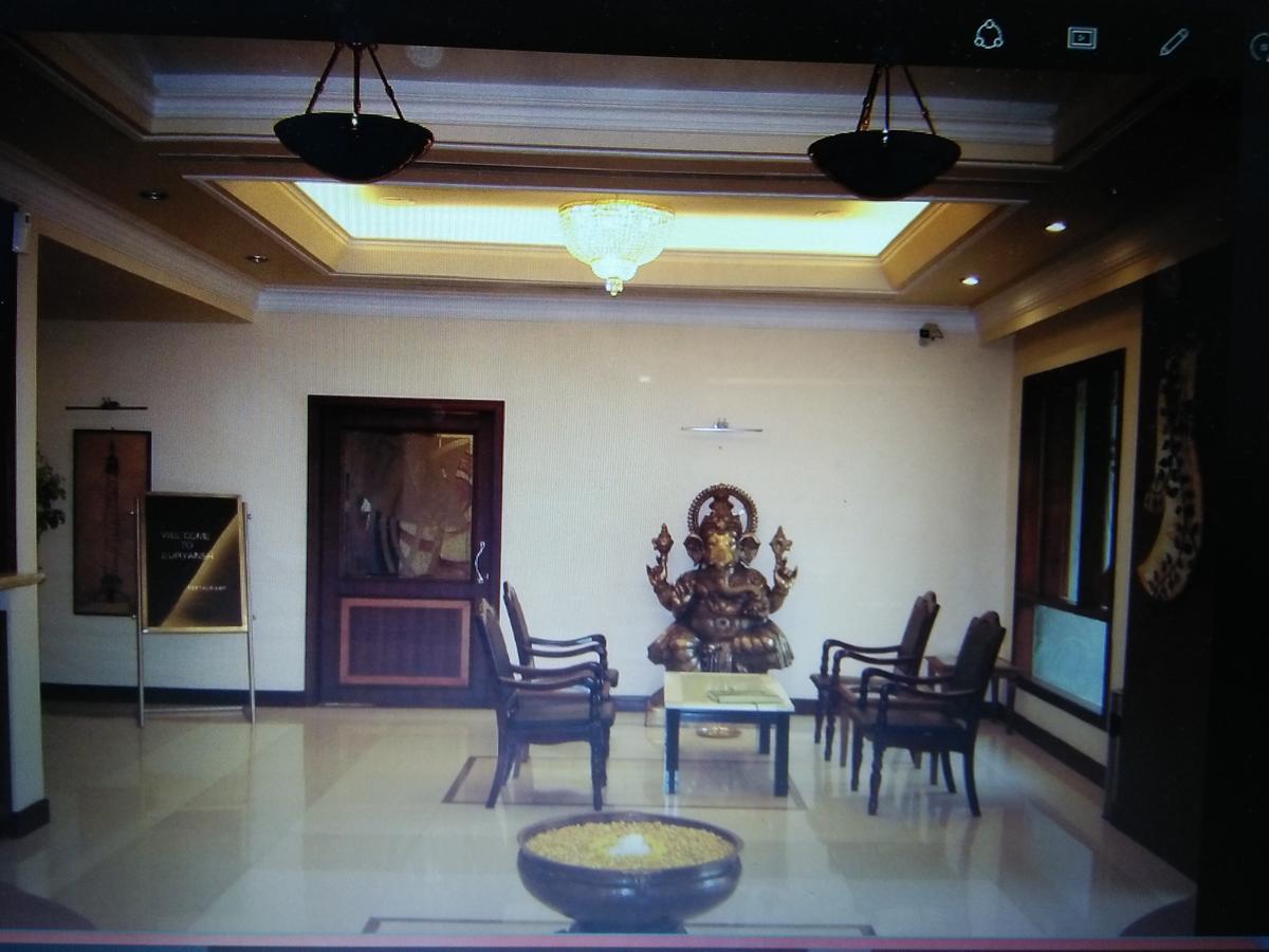 Hôtel Veena Regency à Chās Extérieur photo